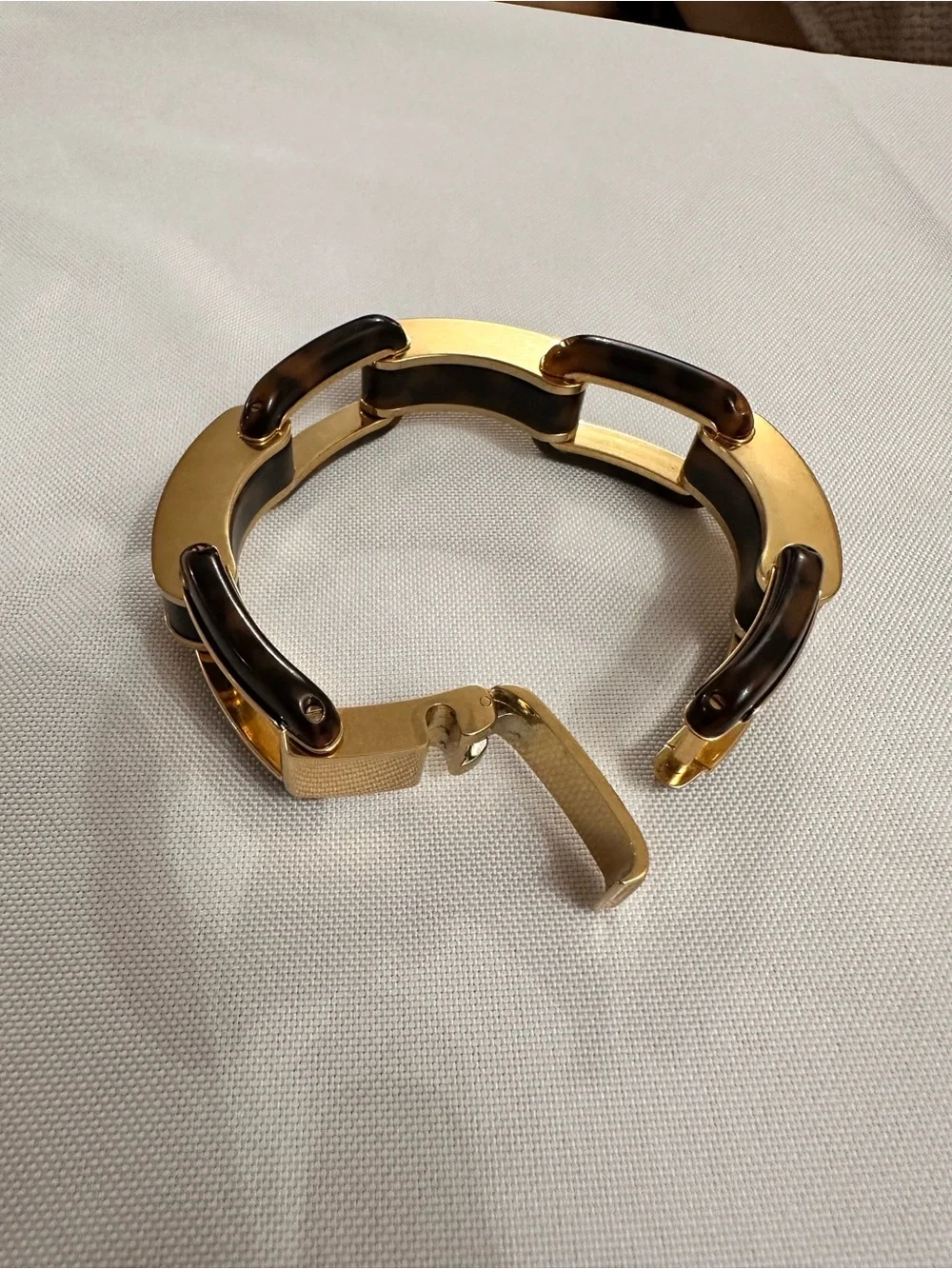 Michael Kors Gold and Tortoise Link Bracelet